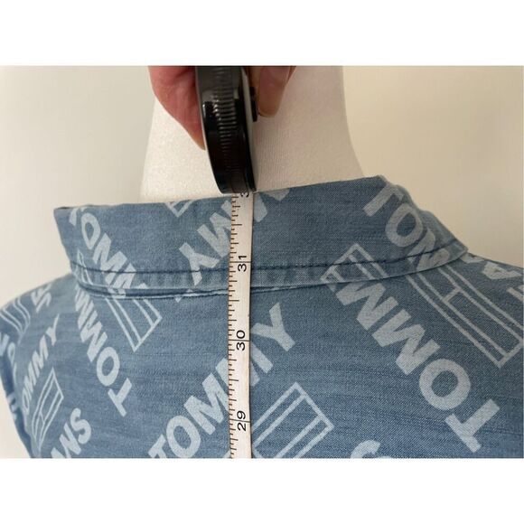 NWT Tommy Hilfiger All-over Logo Chambray Shirt Denim Blue Women Size M - Picture 6 of 6